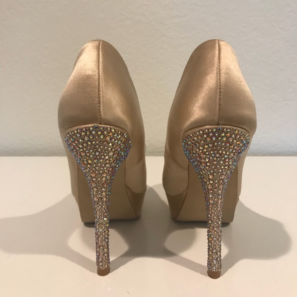 Shoes - Picture 3 of 5